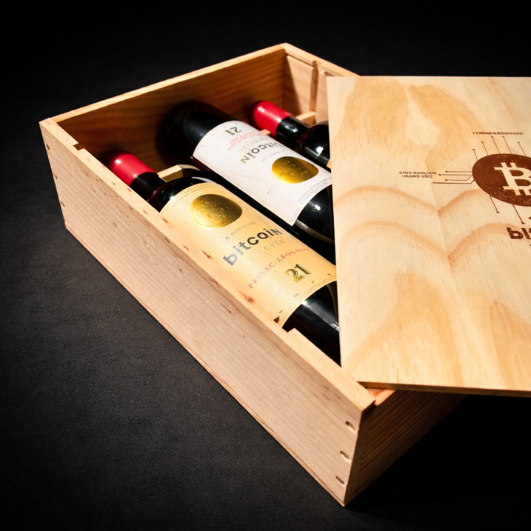 Bitcoin la Cuvée 2021 wooden case — 3 bottle collector set